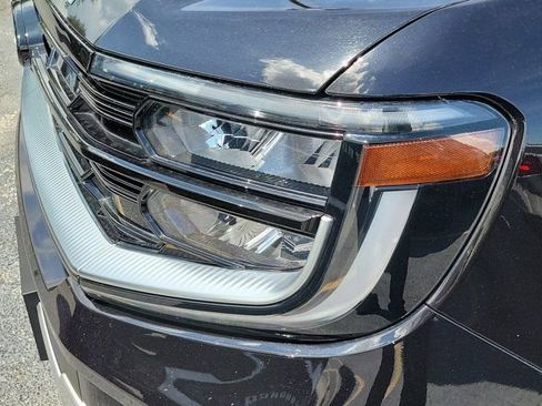 Used 2025 Ford Expedition Max Platinum AWD/4WD image 11