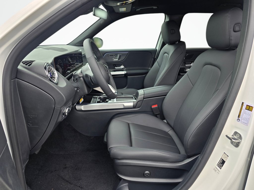 New 2026 Mercedes-Benz GLB 250 4MATIC image 12