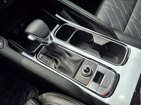 New 2025 Kia Telluride SX Prestige X-Line AWD/4WD image 10