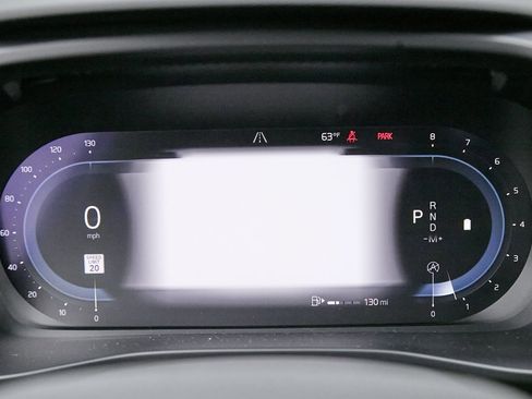 Certified 2024 Volvo XC40 B5 Plus w/ Protection Package Premier image 27