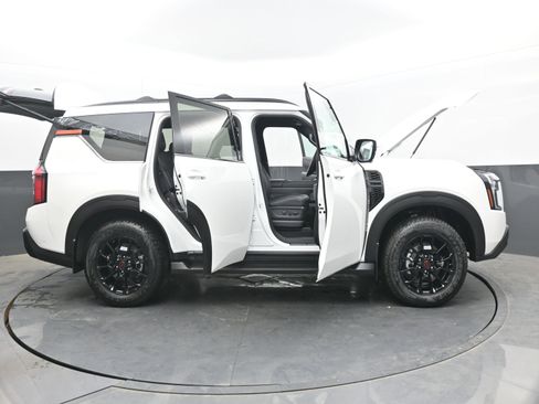 New 2025 Nissan Armada PRO-4X w/ Pro-4X Premium Package image 37