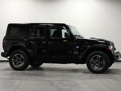 Used 2023 Jeep Wrangler Sahara image 3