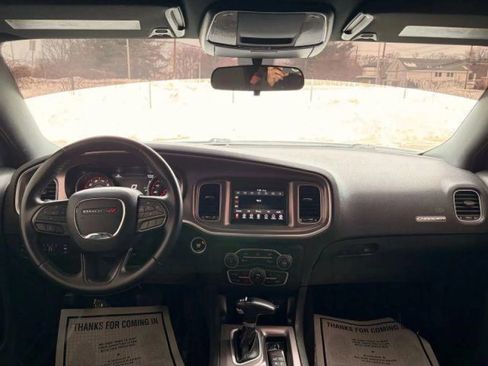 Used 2022 Dodge Charger SXT RWD image 21