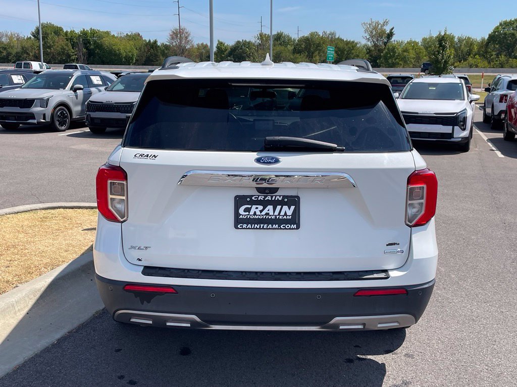 Used 2020 Ford Explorer XLT w/ Equipment Group 202A AWD/4WD image 6