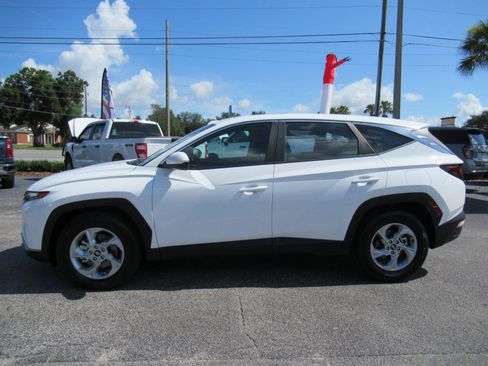 Used 2024 Hyundai Tucson SE FWD image 2