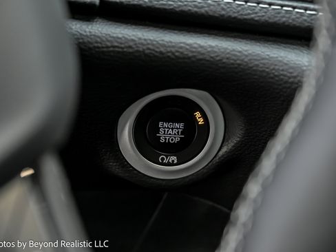 Used 2024 Chrysler Pacifica Limited w/ S Appearance Package image 38