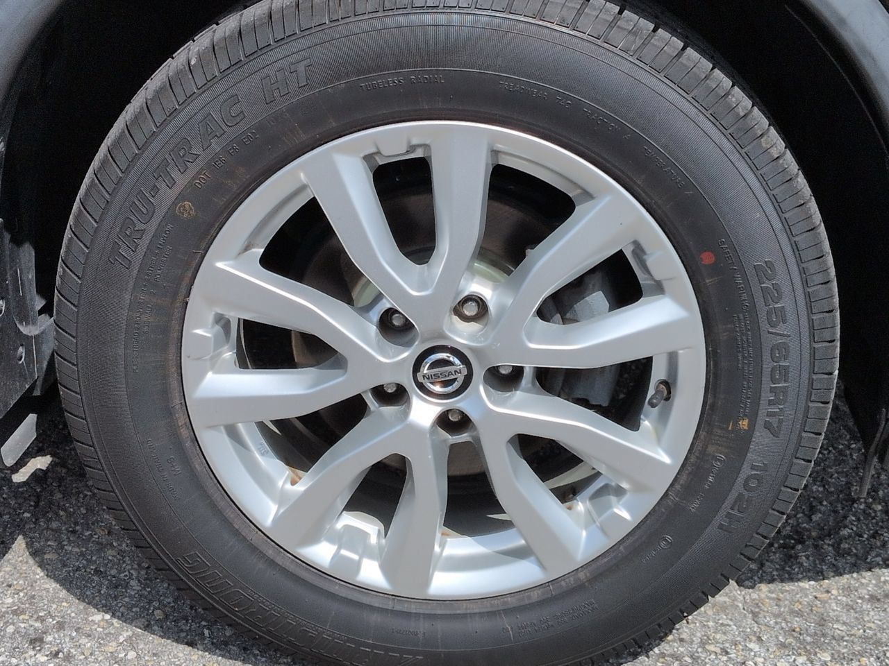 Used 2019 Nissan Rogue S w/ Special Edition Package FWD image 11