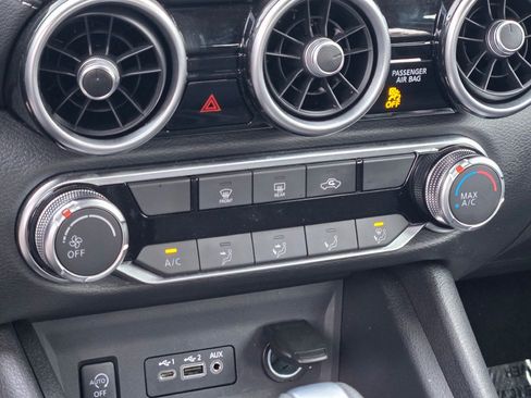 Used 2024 Nissan Sentra SV image 24