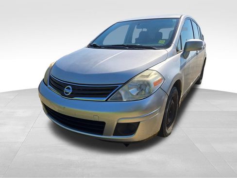 Used 2011 Nissan Versa 1.8 S FWD image 5