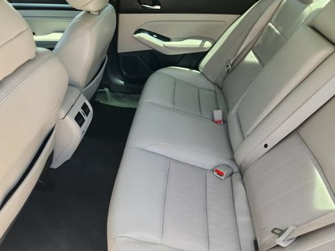 Used 2021 Nissan Altima 2.5 SL FWD image 30