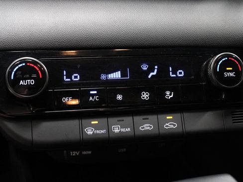 Used 2025 Hyundai Elantra Sport FWD image 32