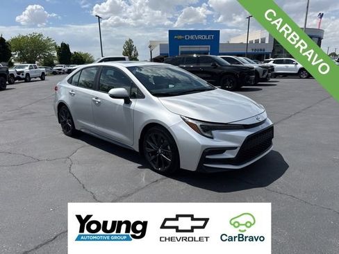 Used 2024 Toyota Corolla SE w/ SE Premium Package FWD image 1