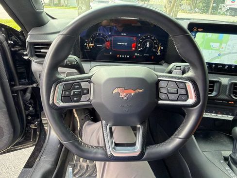 Used 2025 Ford Mustang GT RWD image 16