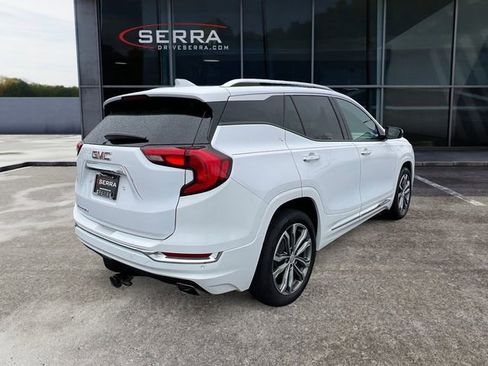 Used 2020 GMC Terrain Denali w/ Denali Premium Package FWD image 5