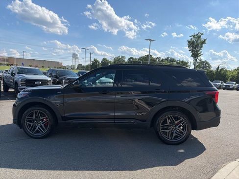 Certified 2025 Ford Explorer ST-Line w/ ST-Line Street Pack AWD/4WD image 7