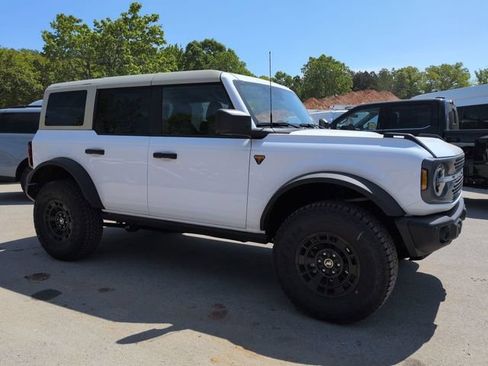 New 2026 Ford Bronco Badlands AWD/4WD image 2