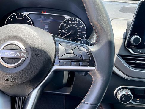 Used 2023 Nissan Altima 2.5 SR FWD image 24