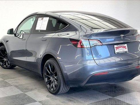 Used 2023 Tesla Model Y Long Range AWD/4WD image 10