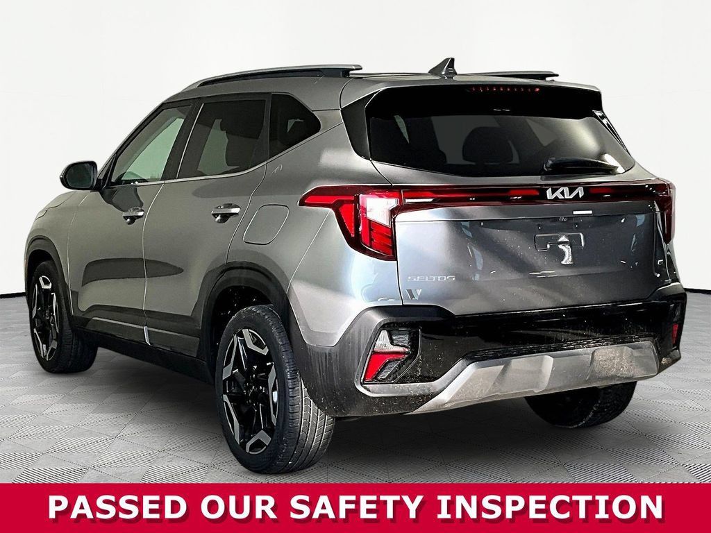 Used 2024 Kia Seltos SX w/ SX Sunroof Package AWD/4WD image 4
