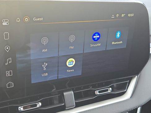 New 2026 Chevrolet Equinox LT w/ Convenience Package II image 29