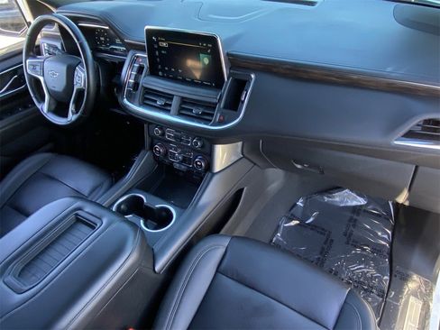 Used 2023 Chevrolet Suburban Z71 w/ Luxury Package image 13