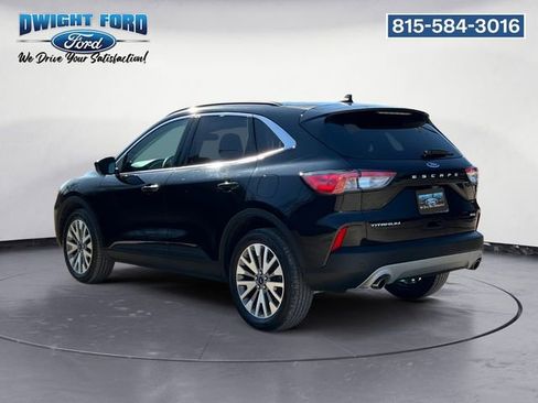 Certified 2022 Ford Escape Titanium AWD/4WD image 3