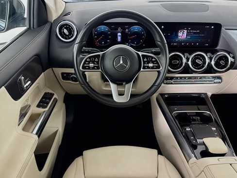 Used 2023 Mercedes-Benz GLA 250 w/ Premium Package image 16