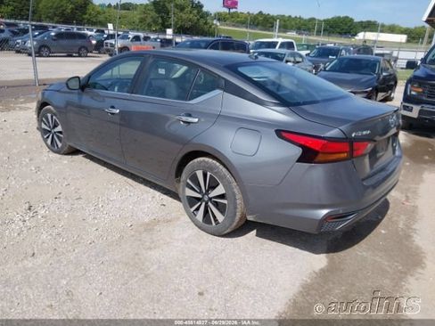 Used 2021 Nissan Altima 2.5 SV AWD/4WD image 9