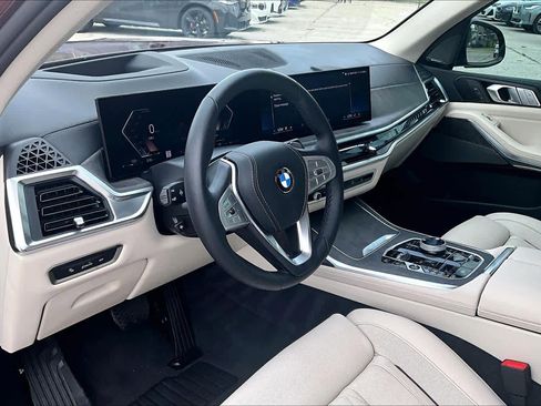 Used 2026 BMW X7 xDrive40i AWD/4WD image 16