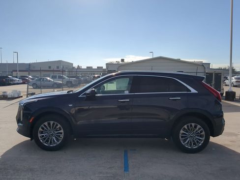 Used 2025 Cadillac XT4 Premium Luxury image 7