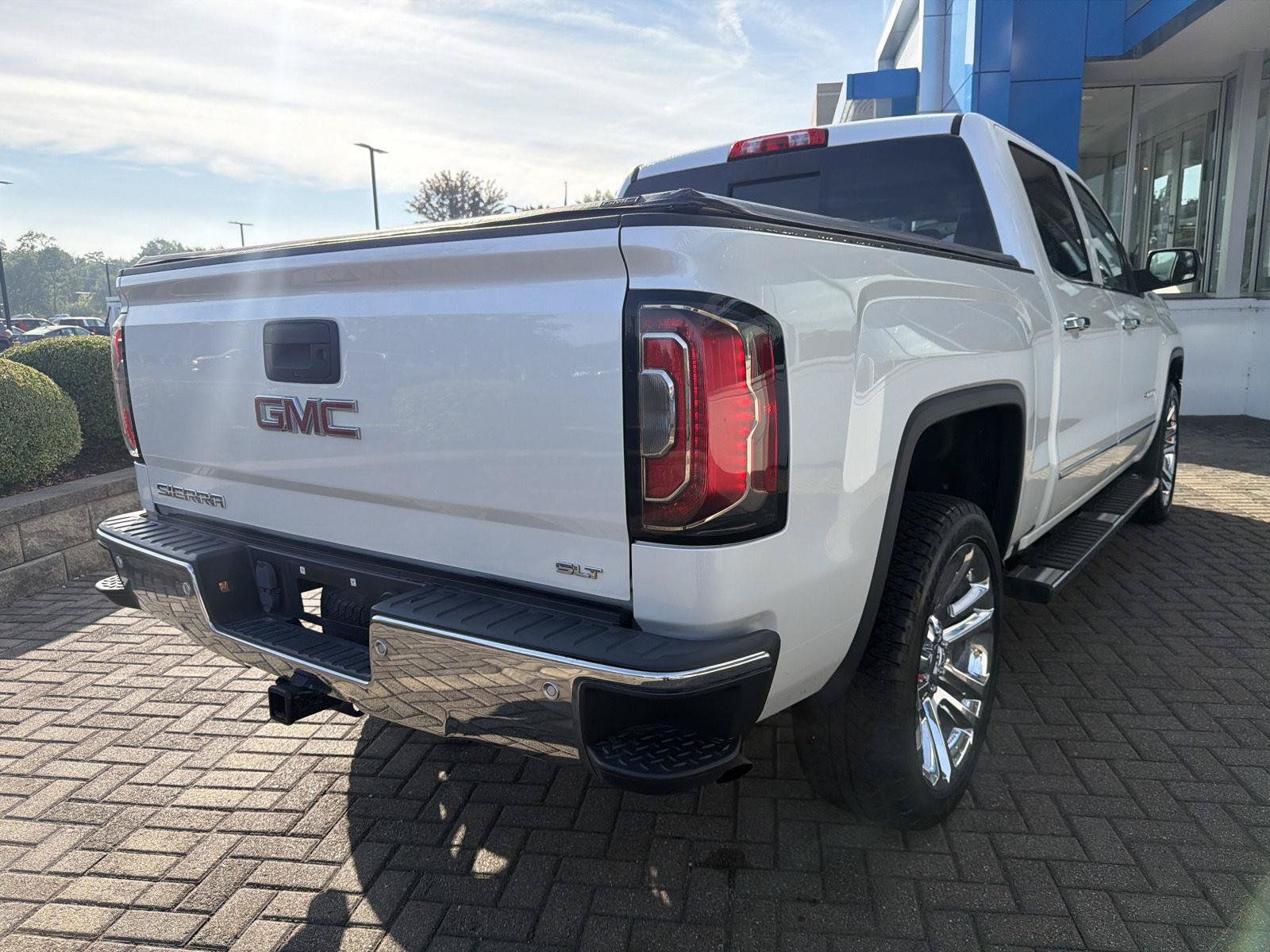 Used 2018 GMC Sierra 1500 SLT AWD/4WD image 5