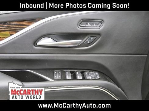 Used 2024 Cadillac Escalade ESV Luxury AWD/4WD image 8