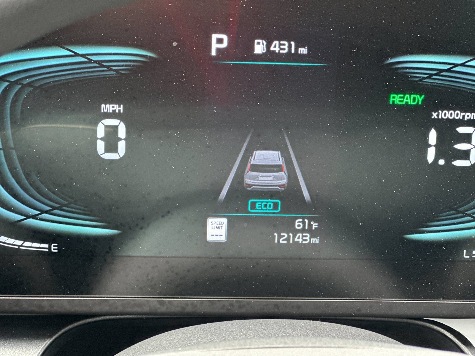 Used 2025 Kia Niro LX FWD image 23