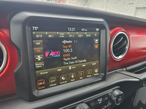 Used 2022 Jeep Gladiator Rubicon w/ Trailer Tow Package image 64