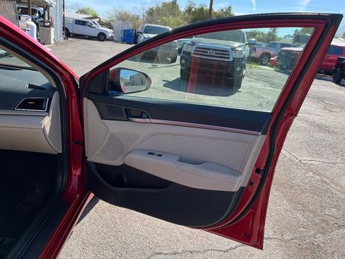 Used 2018 Hyundai Elantra Value Edition image 37