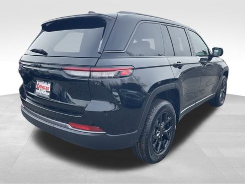 New 2026 Jeep Grand Cherokee Laredo image 13