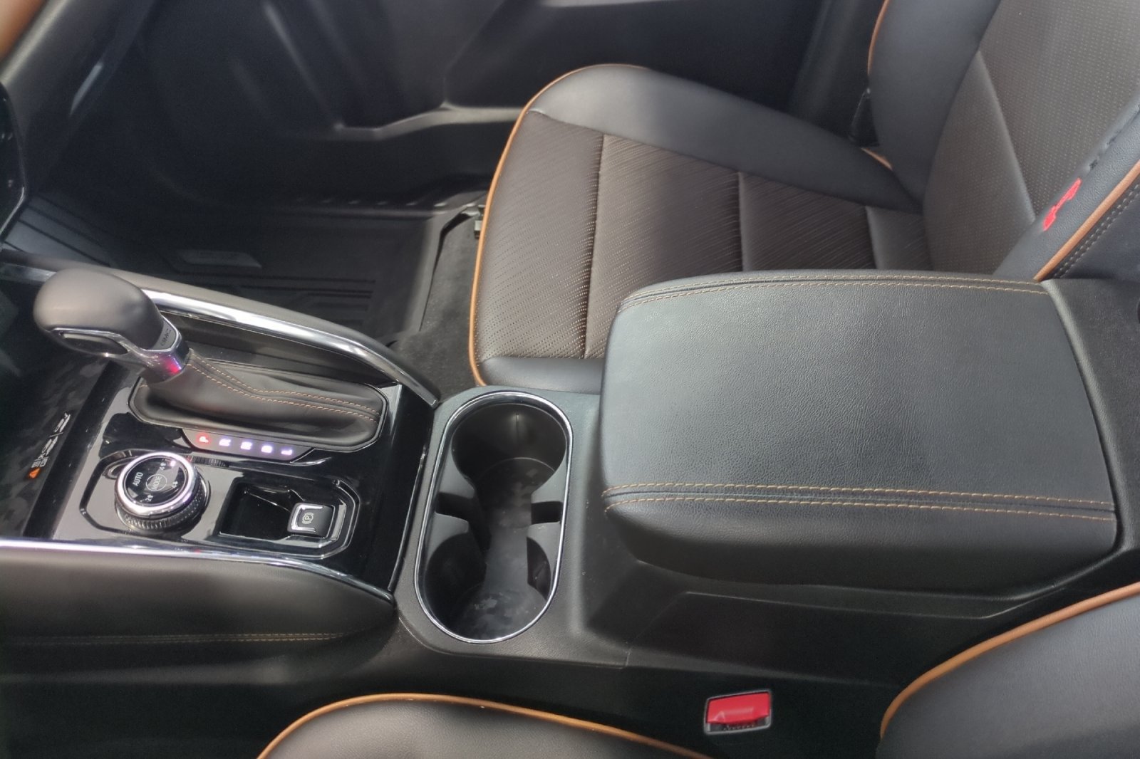 Used 2023 GMC Canyon AT4 w/ AT4 Premium Package AWD/4WD image 32