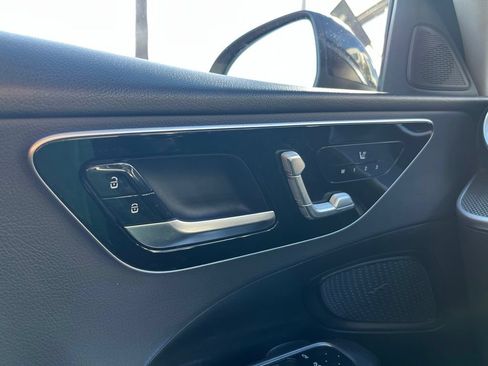 Used 2022 Mercedes-Benz C 300 Sedan image 29
