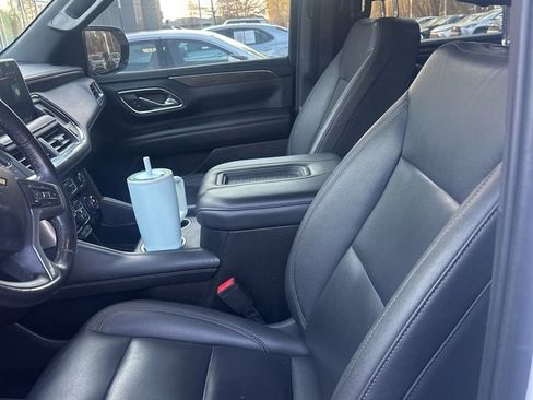 Used 2022 Chevrolet Tahoe LT w/ Luxury Package image 13