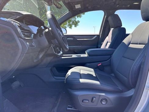 New 2026 GMC Acadia Elevation w/ Elevation Premium Package FWD image 19