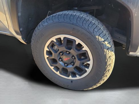 Used 2024 Toyota Tacoma TRD Off-Road image 25