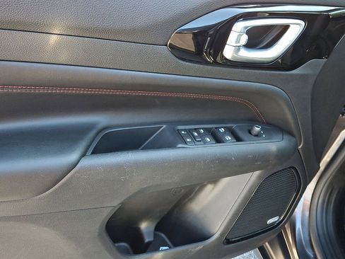 Used 2022 Jeep Compass Trailhawk w/ Sun and Sound Group image 12