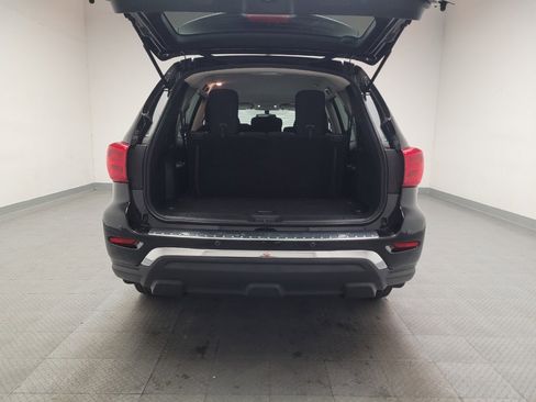 Used 2017 Nissan Pathfinder SV image 29
