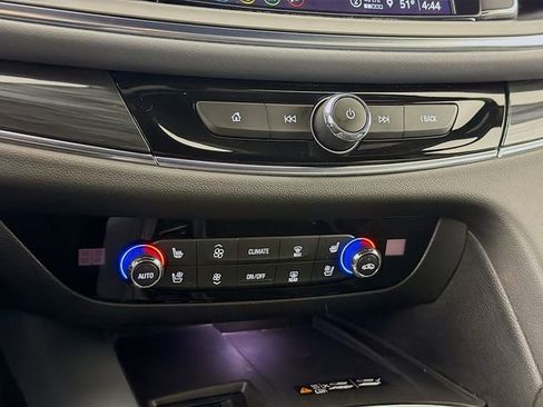 Used 2024 Buick Enclave Premium image 17
