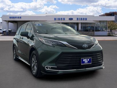 Used 2022 Toyota Sienna XLE