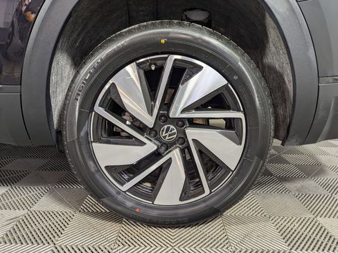 Used 2024 Volkswagen Atlas SE image 27