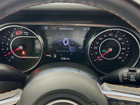 Used 2022 Jeep Wrangler Unlimited Rubicon w/ Trailer Tow Package image 13