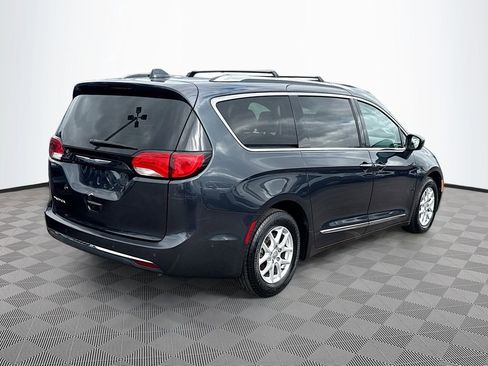 Used 2020 Chrysler Pacifica Touring-L w/ Advanced Safetytec Group FWD image 6