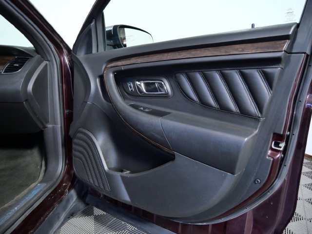 Used 2018 Ford Taurus Limited AWD/4WD image 8