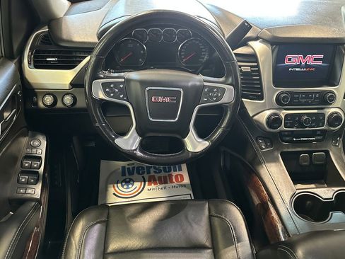 Used 2018 GMC Yukon XL SLT w/ Open Road Package AWD/4WD image 30